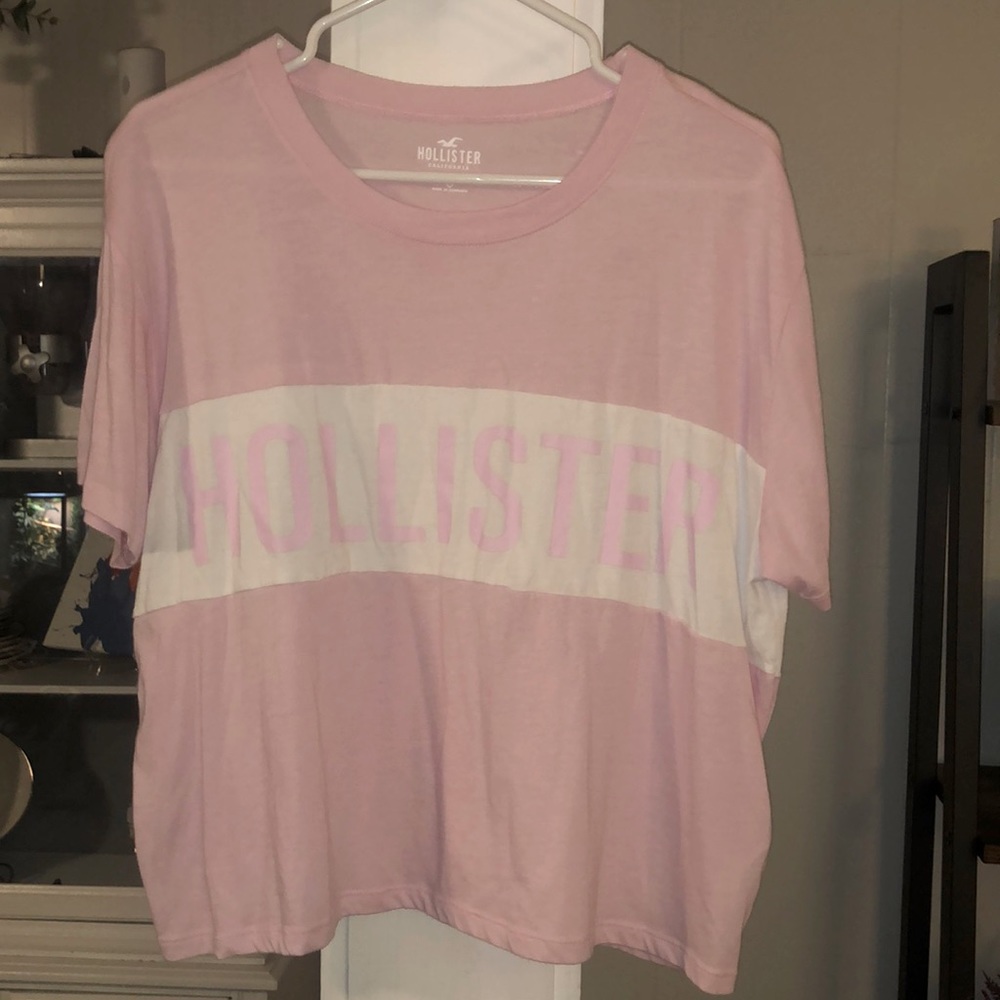 Hollister’s XL shirt pink and white